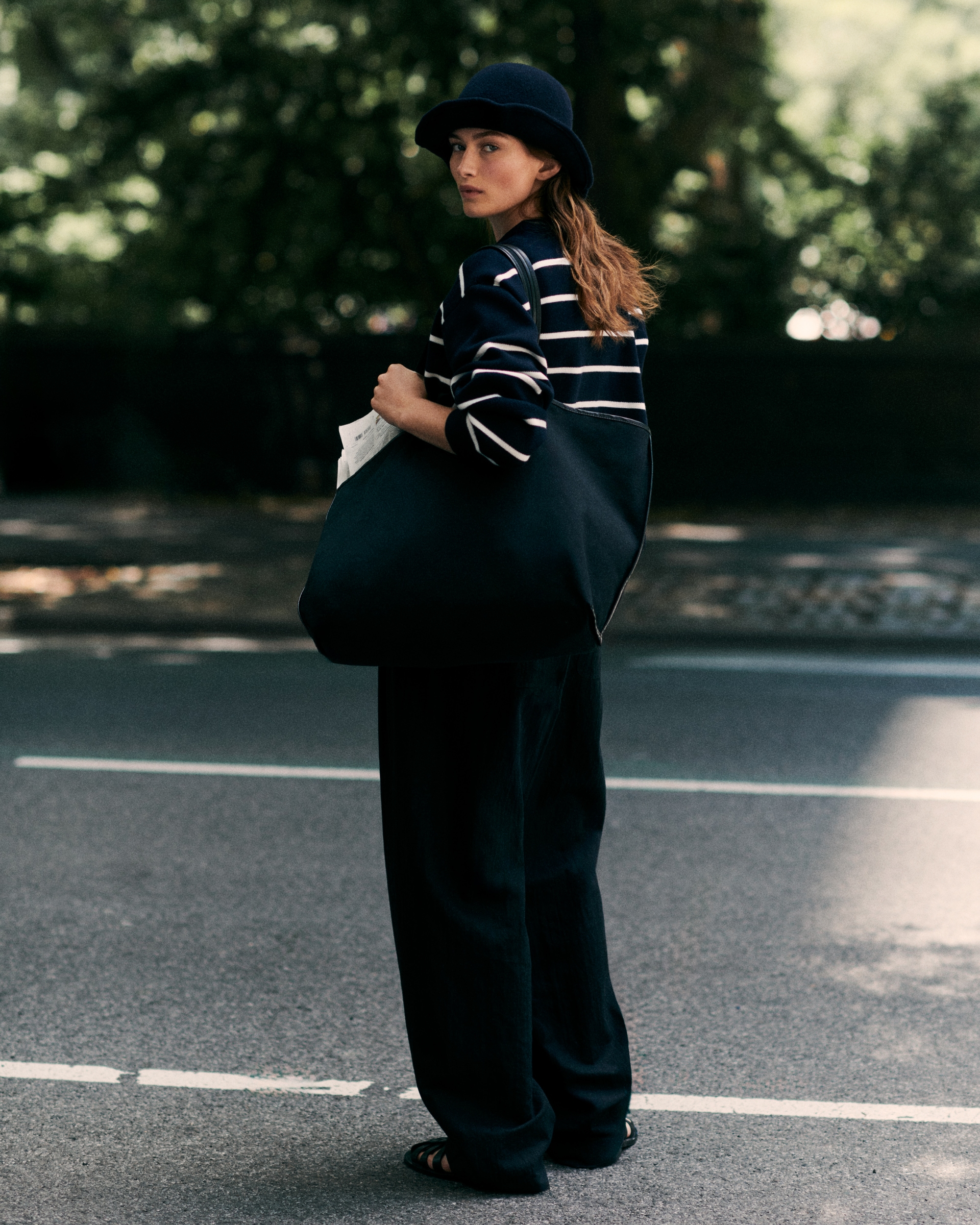 Lindsey wears the Sportif Sweater and Manu Pant